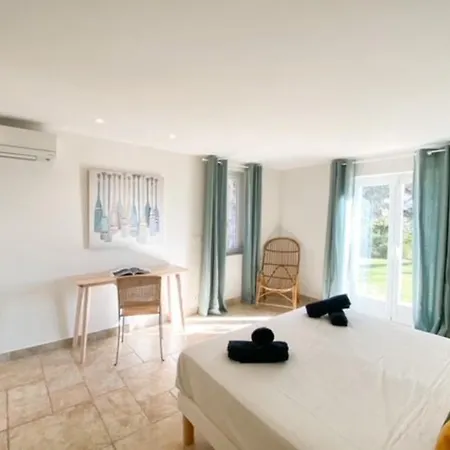 4 Chambres Avec Piscine Et Vue Mer * Antibes
