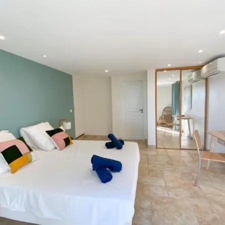 Villa 4 Chambres Avec Piscine Et Vue Mer Antibes