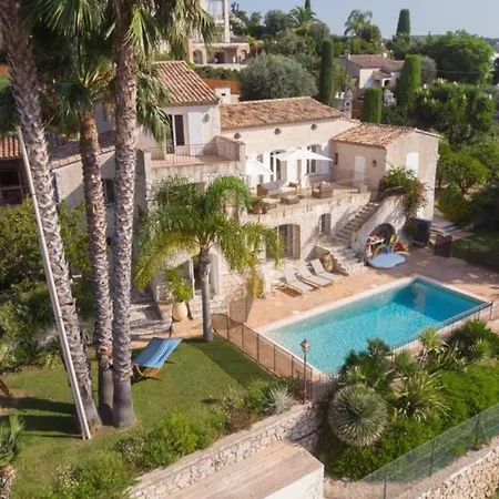 4 Chambres Avec Piscine Et Vue Mer Villa