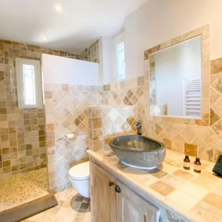 Villa 4 Chambres Avec Piscine Et Vue Mer *